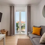 Mare's Apartment