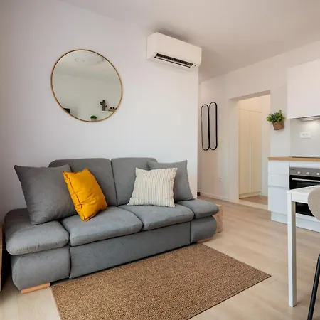 Mare's Apartment
