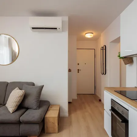 Mare's Apartment *