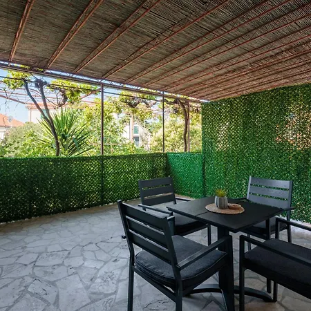 Mare's Apartment Primosten