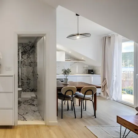 Mare's Apartment