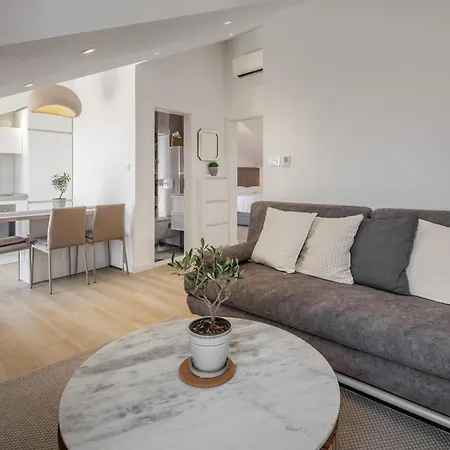 Mare's Apartment *